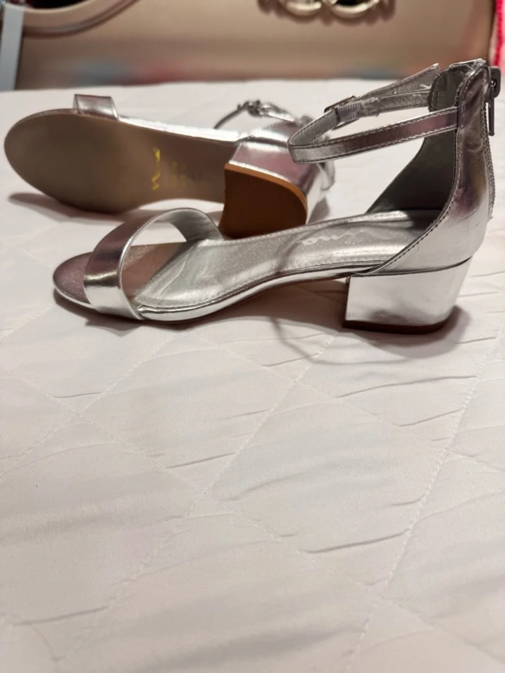 Nina elegant silver